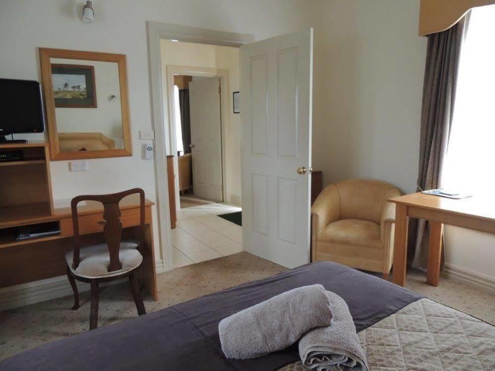 Riverview At 4*